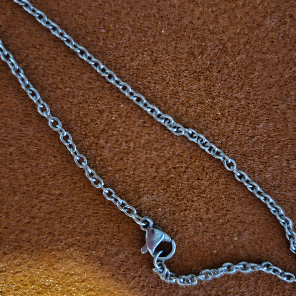 Elegant Silver and Brown Pendant Necklace - Picture 5 of 12